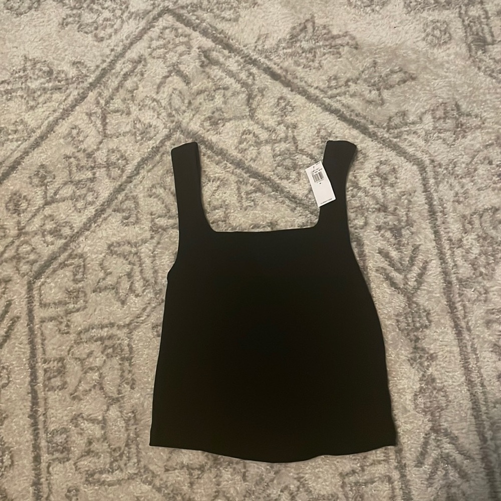 New cropped tank
